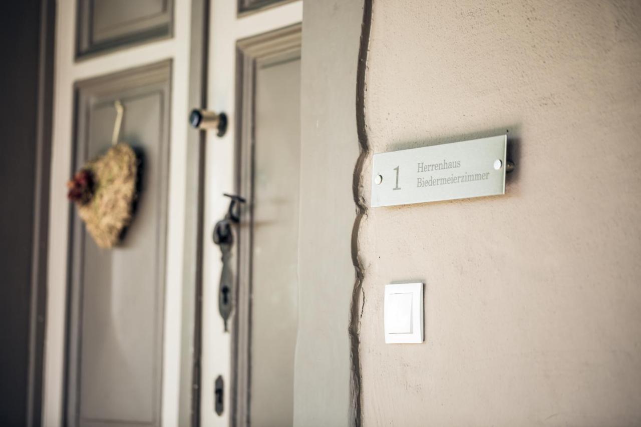 Winzarei, Weingut Tement Villa Berghausen Buitenkant foto