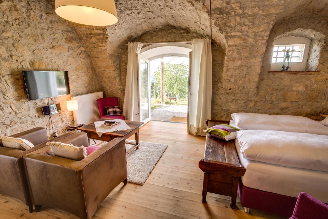 Winzarei, Weingut Tement Villa Berghausen Buitenkant foto